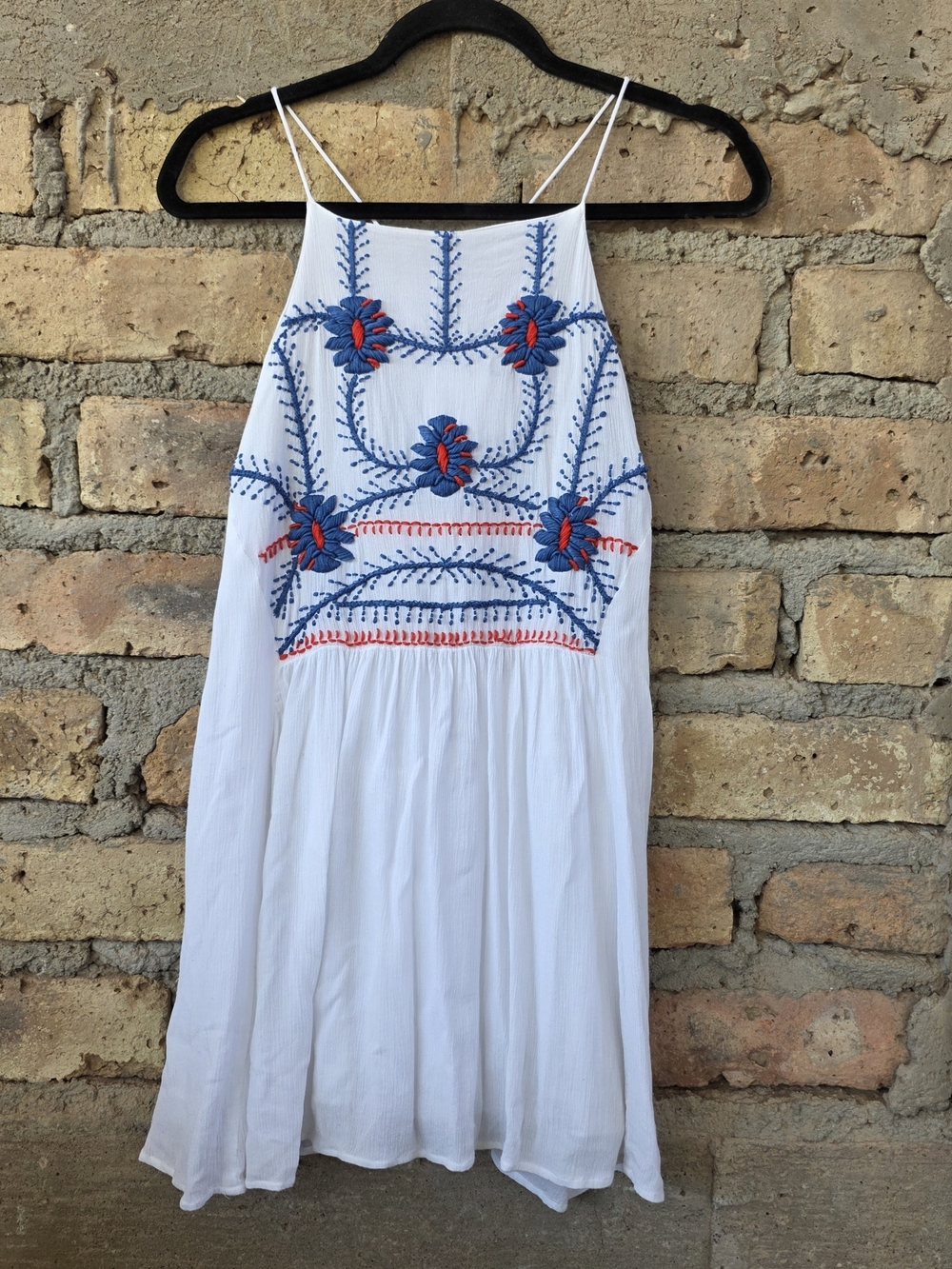 PIPER by Townsen White Floral Embroidered Tank Top Size XS